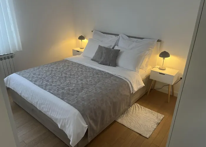 Dela\'S Apartment-Zagreb